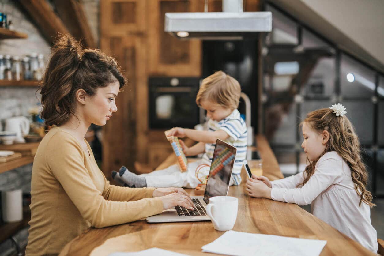 Teletrabalho: dedique calmamente tempo aos seus filhos