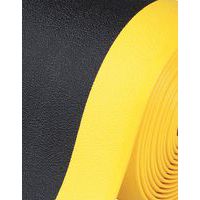 superfície granulada, cor preto/amarelo