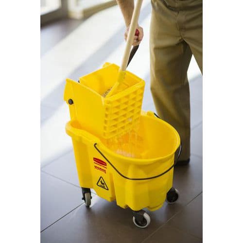 Balde e espremedor lateral Wavebrake – 33 L – Rubbermaid